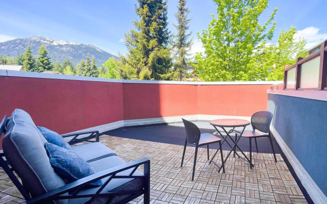 Alpenglow Lodge Studio Step Down Living Area by MVA