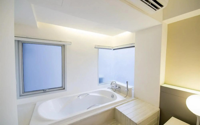 Myhotel CMYK Ratchada