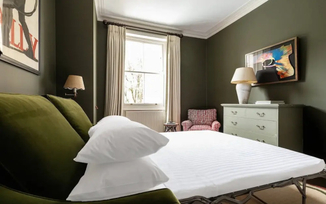 Chesilton Road by Onefinestay