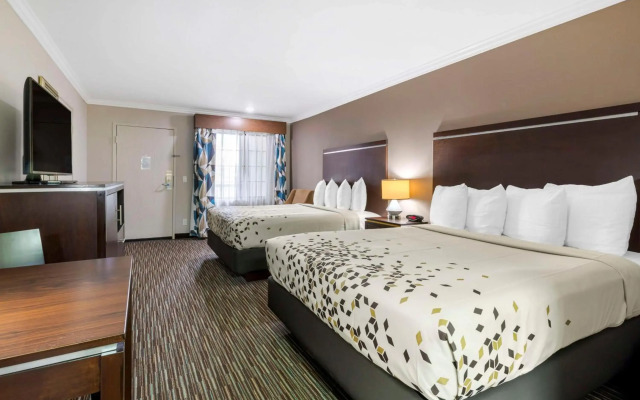 Aventura Hotel