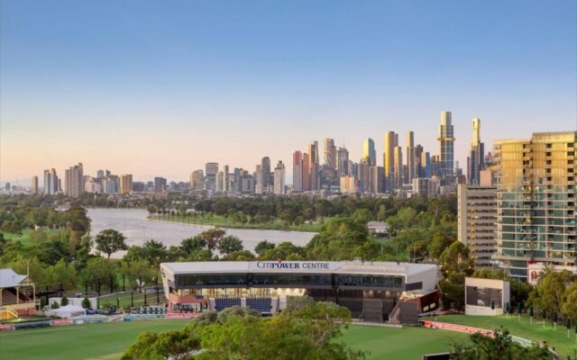 Luxury 3 Bedroom Penthouse With Bay and City View