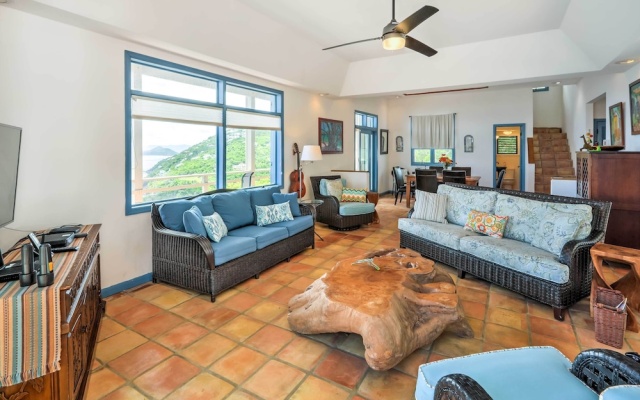 St Thomas Cliffside Villa With Pool & Hot Tub! — фото 3