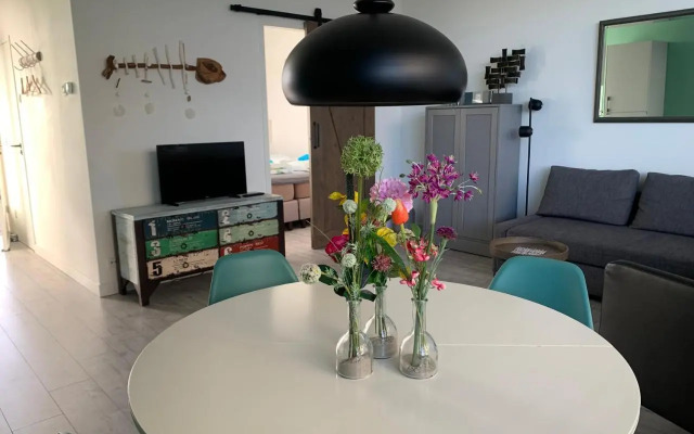 Amsterdam Beach Home 4