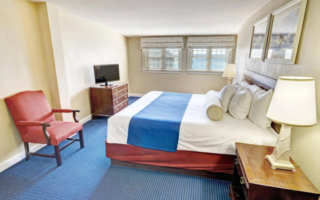 Club Wyndham Newport Onshore