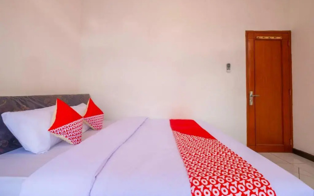 OYO 2728 Sinulingga Residence