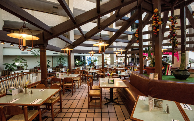 San Carlos Plaza Hotel, Beach & Convention Center