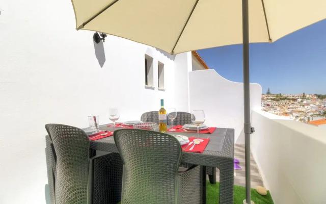 Apartment - 1 Bedroom with WiFi and Sea views - 107979