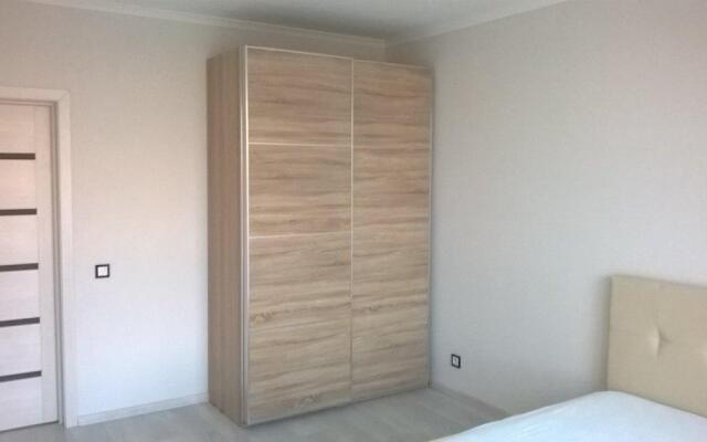 Leonov Apartments