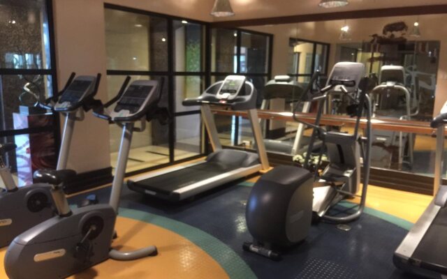 Forbeswood Parklane Suites