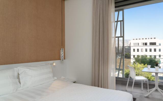 One Bedroom Apartment with Private Balcony