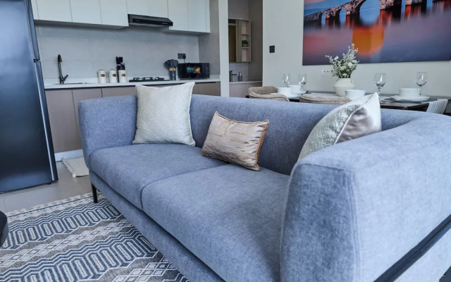 Ivory By Edmor Suites