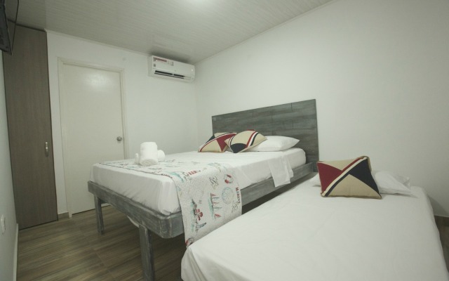 Nauticus Hotel