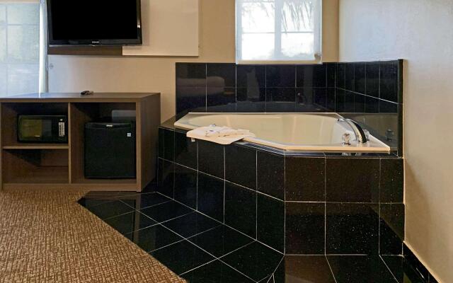 Comfort Suites Oceanside Camp Pendleton Area