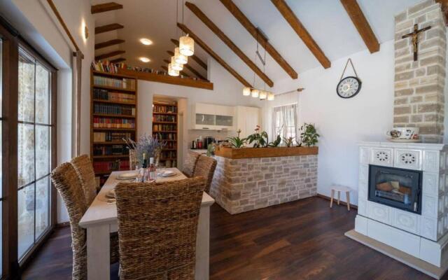 Wonderful Holiday Home in Pridraga with Wellness