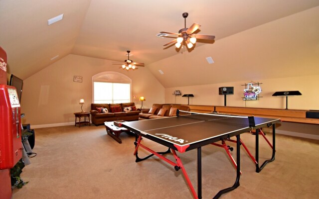 Pet-friendly Oasis in Gated Community!