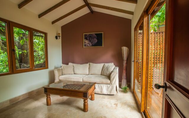 Mayoka Lodge