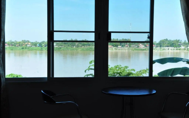 The Rim Riverside Guest House