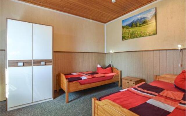 Holiday home E.-Thälmann-Str. H