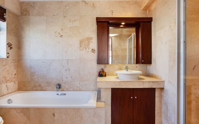 Kingsgate Penthouse 54