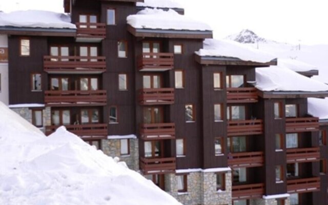 Belle Plagne Studio for 4 People of 28 Mâ², Located in the Resort Center Be541