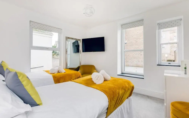 Accommodation Orla-Mo
