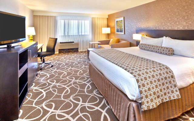 Crowne Plaza Kitchener-Waterloo by IHG