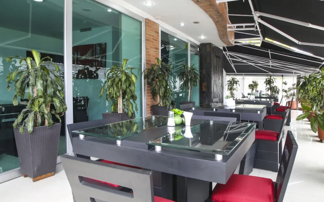 Parque 63 Hotel