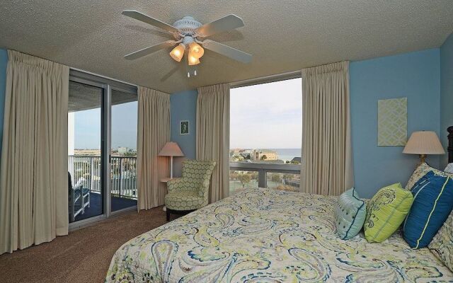 Shoreline 3073 Condo by RedAwning