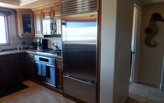 206 Tierra De Paraiso 3 Bedroom Condo by Redawning