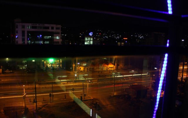 Blue Birds International Hotel