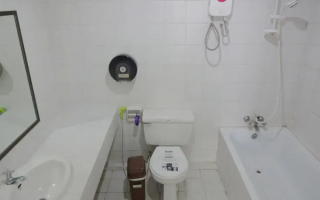 Peace Pool Boutique Hostel