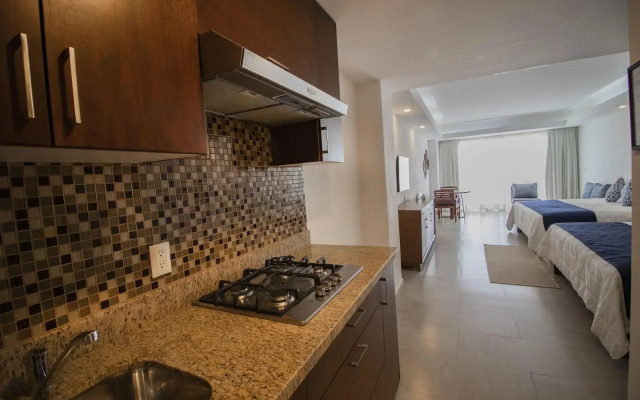 The Paramar Beachfront Boutique Hotel With Breakfast Included - Downtown Malecon