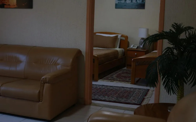 Hotel and Restaurant Shallalat Anjar