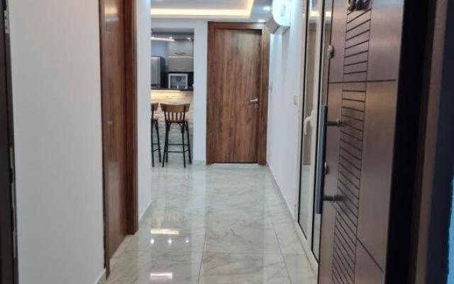 Tonny House