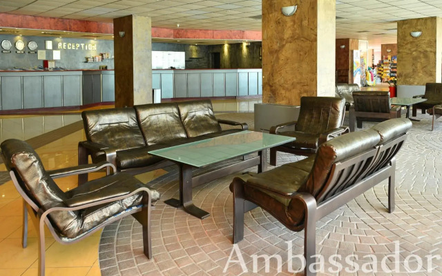 Hotel Ambassador - Free Parking