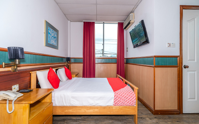 OYO 89864 Hotel Holiday Park