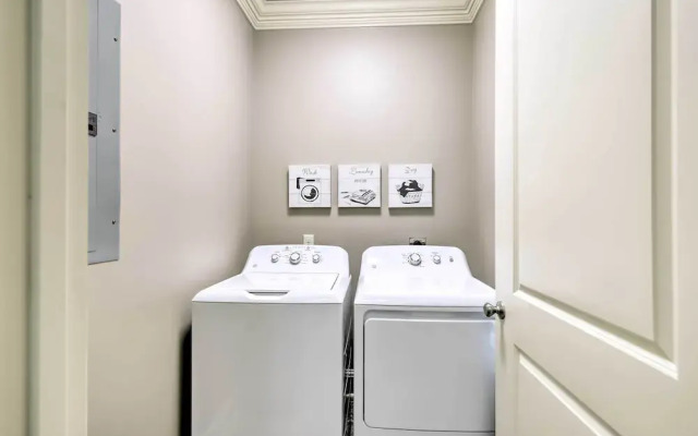 Diamondhead Condo - Marina, Pool Access & Golfing!