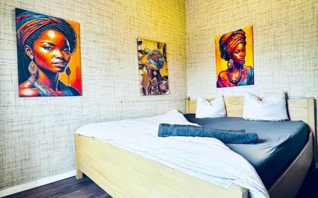 2BR Apartment for 5 Near Stadthalle