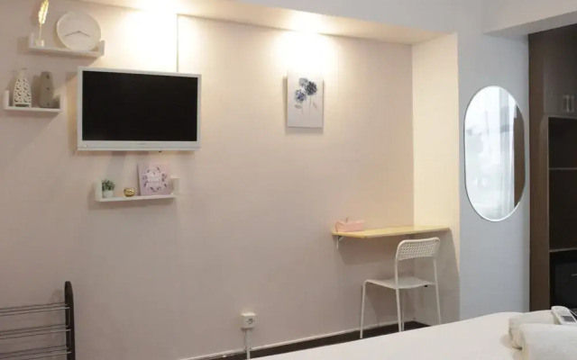 Emerald Studio Apartments
