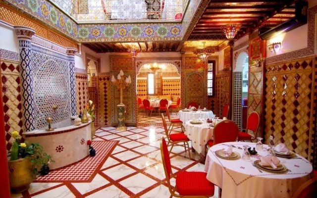 Riad la porte bleue du palais laraichi