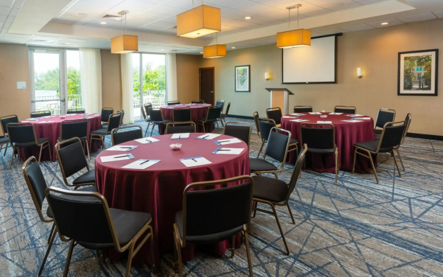 Holiday Inn Express Miami Airport Blue Lagoon Area by IHG