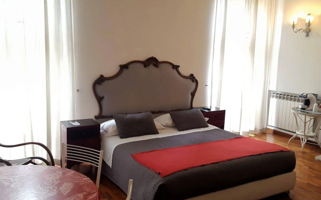 Spanish Steps Suite
