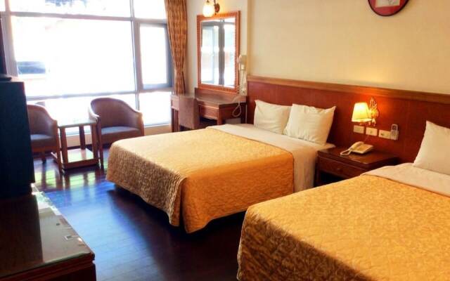 Ming Lu Holiday Hotel