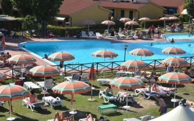 Attractive Holiday Home in Follonica near Sea
