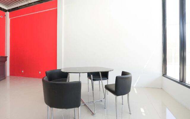 Hotel O Mojoanyar Near Terminal Bis Mojokerto