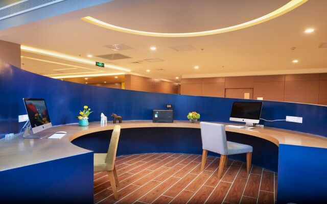 Holiday Inn Express Shenyang North Station by IHG