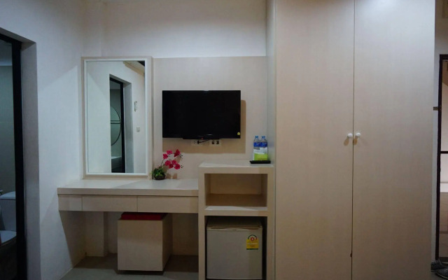 Phuthara Hostel