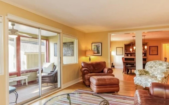 The Swallow - Three Bedroom Villa, Sleeps 7