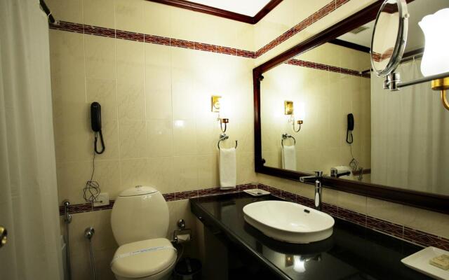 Oyo Premium Cochin Airport Extension