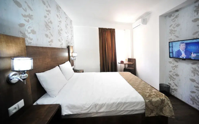 RK City Hotel